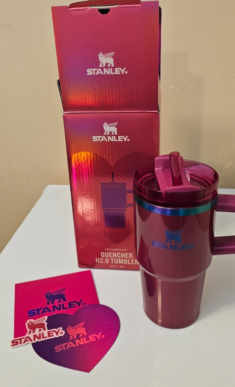 Stanley Valentine's Day Berry Truffle Flowstate Quencher 20oz Sold Out New